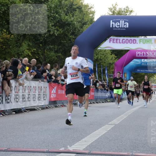 06.09.2026 - CURREX Alsterlauf Yannick Fuchs http://msf.ph/oto/10129032 06.09.2026 09:37:22 Ziel 2735, 6008, 6057, 6226 meine-sportfotos.de