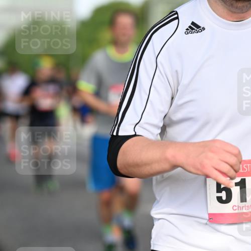 06.09.2026 - CURREX Alsterlauf Dr. Thomas Lammeyer http://msf.ph/oto/10129097 06.09.2026 09:50:19 Laufen 19, 5110 meine-sportfotos.de