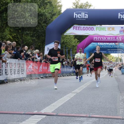 06.09.2026 - CURREX Alsterlauf Yannick Fuchs http://msf.ph/oto/10129108 06.09.2026 09:37:25 Ziel 2735, 5637, 6008, 6057, 6226, 6238 meine-sportfotos.de