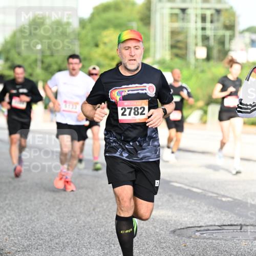 06.09.2026 - CURREX Alsterlauf Dr. Thomas Lammeyer http://msf.ph/oto/10129119 06.09.2026 09:50:21 Laufen 3133, 2782, 4980 meine-sportfotos.de