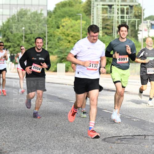 06.09.2026 - CURREX Alsterlauf Dr. Thomas Lammeyer http://msf.ph/oto/10129129 06.09.2026 09:50:22 Laufen 5133, 4991, 2518, 2554, 4572, 2766 meine-sportfotos.de
