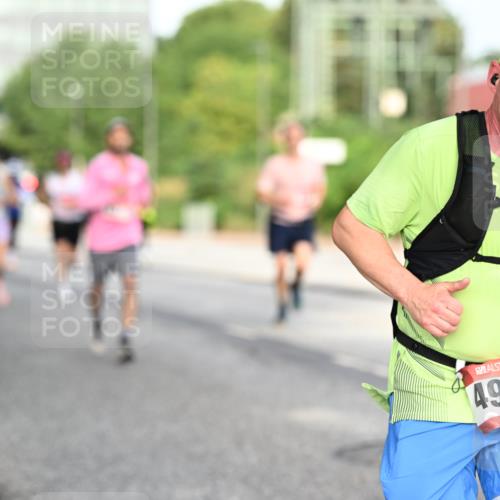 06.09.2026 - CURREX Alsterlauf Dr. Thomas Lammeyer http://msf.ph/oto/10129206 06.09.2026 09:50:29 Laufen 4937 meine-sportfotos.de