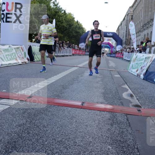 06.09.2026 - CURREX Alsterlauf Yannick Fuchs http://msf.ph/oto/10129235 06.09.2026 09:37:31 Ziel 2021, 2391, 3040, 3809, 4625, 5637, 6057, 6226, 6238 meine-sportfotos.de