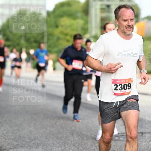 06.09.2026 - CURREX Alsterlauf Dr. Thomas Lammeyer http://msf.ph/oto/10129347 06.09.2026 09:50:44 Laufen 2309 meine-sportfotos.de