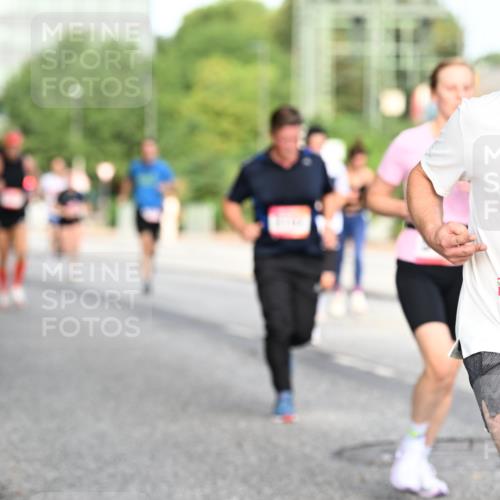 06.09.2026 - CURREX Alsterlauf Dr. Thomas Lammeyer http://msf.ph/oto/10129349 06.09.2026 09:50:44 Laufen 2309 meine-sportfotos.de