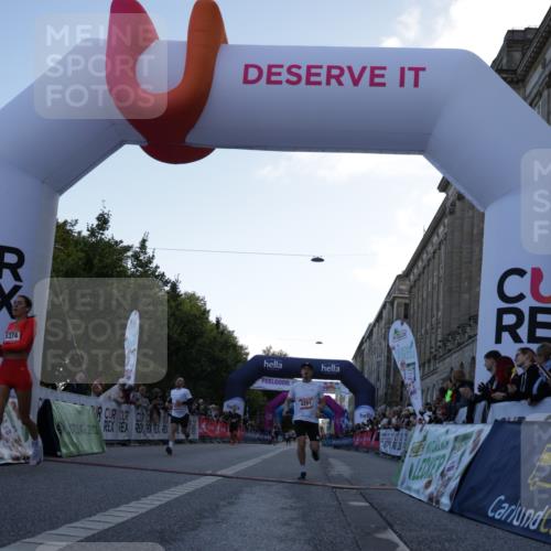 06.09.2026 - CURREX Alsterlauf Yannick Fuchs http://msf.ph/oto/10129357 06.09.2026 09:37:41 Ziel 2021, 4201, 4625, 5024, 5374, 5641, 6043, 6494, 8084 meine-sportfotos.de