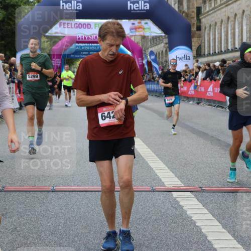 06.09.2026 - CURREX Alsterlauf Strokosch-Dieckow http://msf.ph/oto/10129474 06.09.2026 09:50:32 Ziel 2411, 2506, 2878, 2937, 3044, 4568, 4755, 4897, 5299, 5631, 5946, 6427, 8156 meine-sportfotos.de