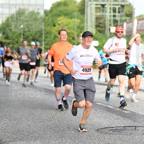 06.09.2026 - CURREX Alsterlauf Dr. Thomas Lammeyer http://msf.ph/oto/10129476 06.09.2026 09:50:59 Laufen 40, 4925, 053, 4108 meine-sportfotos.de