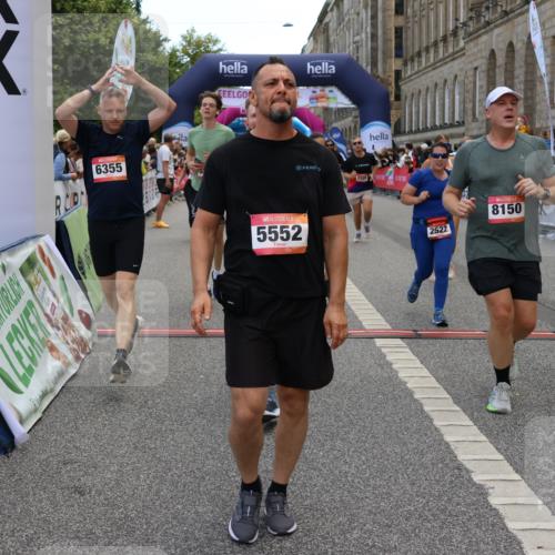 06.09.2026 - CURREX Alsterlauf Strokosch-Dieckow http://msf.ph/oto/10129480 06.09.2026 10:03:23 Ziel 2280, 2323, 2334, 2522, 2740, 2741, 3131, 3625, 3874, 5025, 5054, 5330, 5552, 5651, 6050, 6345, 6355, 6377, 8150 meine-sportfotos.de