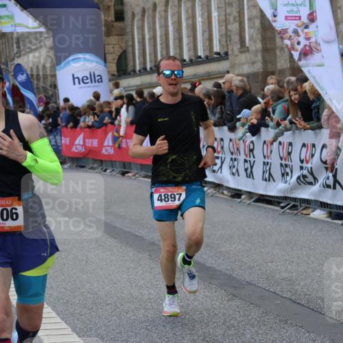 06.09.2026 - CURREX Alsterlauf Strokosch-Dieckow http://msf.ph/oto/10129515 06.09.2026 09:50:34 Ziel 2411, 2506, 2937, 3044, 3402, 4755, 4897, 5274, 5299, 5631, 5946, 6427 meine-sportfotos.de