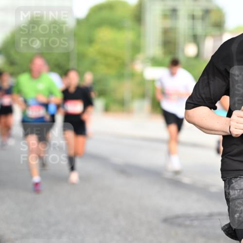 06.09.2026 - CURREX Alsterlauf Dr. Thomas Lammeyer http://msf.ph/oto/10129547 06.09.2026 09:51:07 Laufen 3393 meine-sportfotos.de