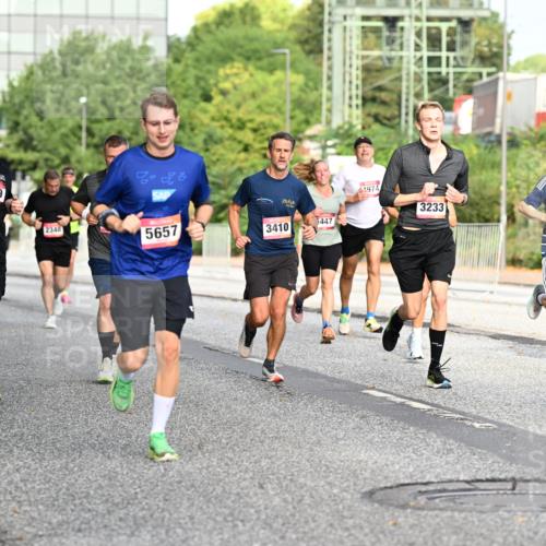 06.09.2026 - CURREX Alsterlauf Dr. Thomas Lammeyer http://msf.ph/oto/10129719 06.09.2026 09:51:27 Laufen 2397, 3629, 2348, 5657, 5447, 3410, 4974, 3233, 6194, 79 meine-sportfotos.de