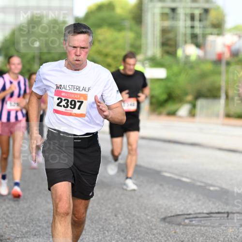 06.09.2026 - CURREX Alsterlauf Dr. Thomas Lammeyer http://msf.ph/oto/10129761 06.09.2026 09:51:31 Laufen 2397 meine-sportfotos.de