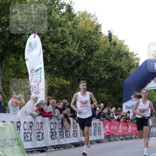 06.09.2026 - CURREX Alsterlauf Yannick Fuchs http://msf.ph/oto/10129786 06.09.2026 09:37:52 Ziel 2802, 3382, 5441, 5671, 6001, 6300 meine-sportfotos.de