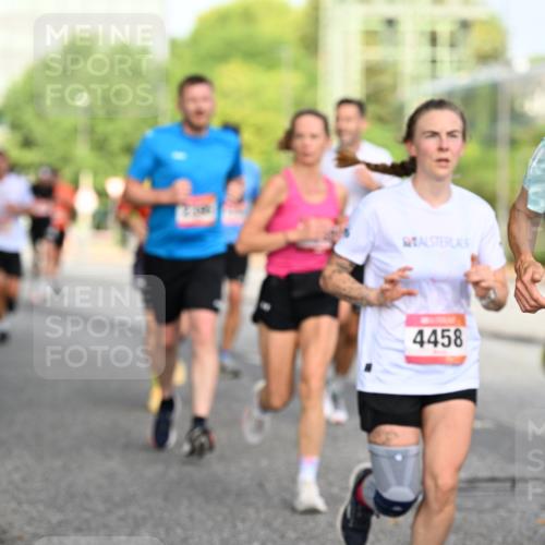 06.09.2026 - CURREX Alsterlauf Dr. Thomas Lammeyer http://msf.ph/oto/10129917 06.09.2026 09:51:52 Laufen 4458, 6216 meine-sportfotos.de