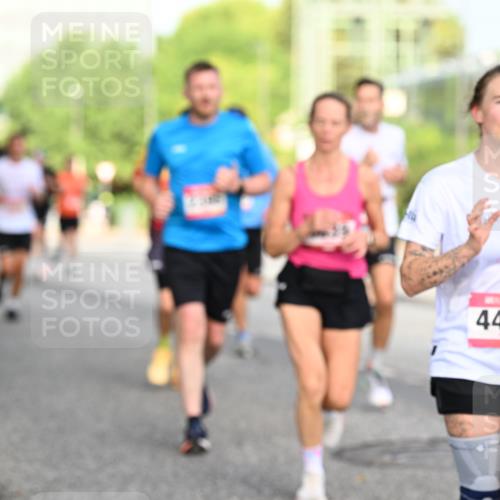 06.09.2026 - CURREX Alsterlauf Dr. Thomas Lammeyer http://msf.ph/oto/10129922 06.09.2026 09:51:53 Laufen 4458 meine-sportfotos.de