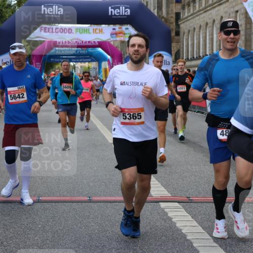 06.09.2026 - CURREX Alsterlauf Strokosch-Dieckow http://msf.ph/oto/10129949 06.09.2026 09:51:07 Ziel 2200, 2344, 2358, 3237, 3279, 3664, 3700, 4681, 4895, 5365, 5551, 5609, 5642, 5977, 6204, 8049, 8195 meine-sportfotos.de