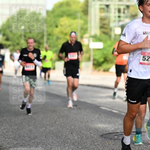 06.09.2026 - CURREX Alsterlauf Dr. Thomas Lammeyer http://msf.ph/oto/10129964 06.09.2026 09:51:58 Laufen 5211 meine-sportfotos.de