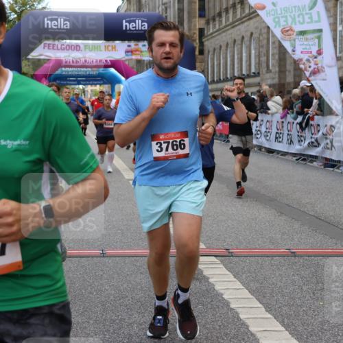 06.09.2026 - CURREX Alsterlauf Strokosch-Dieckow http://msf.ph/oto/10130030 06.09.2026 10:03:56 Ziel 2042, 2989, 3094, 3378, 3384, 3405, 3651, 3766, 4004, 4132, 4672, 4968, 4972, 4979, 5284, 5468, 5911, 6247, 8044, 8079 meine-sportfotos.de