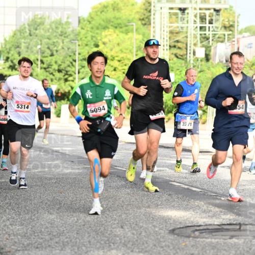 06.09.2026 - CURREX Alsterlauf Dr. Thomas Lammeyer http://msf.ph/oto/10130089 06.09.2026 09:52:15 Laufen 5844, 8086, 5314, 5094, 32, 71, 54, 2420 meine-sportfotos.de