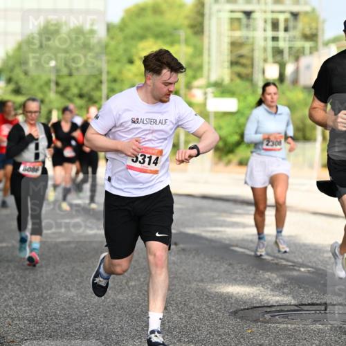 06.09.2026 - CURREX Alsterlauf Dr. Thomas Lammeyer http://msf.ph/oto/10130108 06.09.2026 09:52:17 Laufen 5314, 2305 meine-sportfotos.de