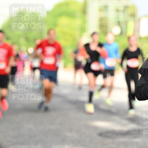 06.09.2026 - CURREX Alsterlauf Dr. Thomas Lammeyer http://msf.ph/oto/10130148 06.09.2026 09:52:20 Laufen 808 meine-sportfotos.de