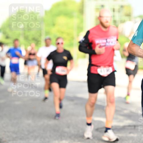 06.09.2026 - CURREX Alsterlauf Dr. Thomas Lammeyer http://msf.ph/oto/10130259 06.09.2026 09:52:31 Laufen 211 meine-sportfotos.de