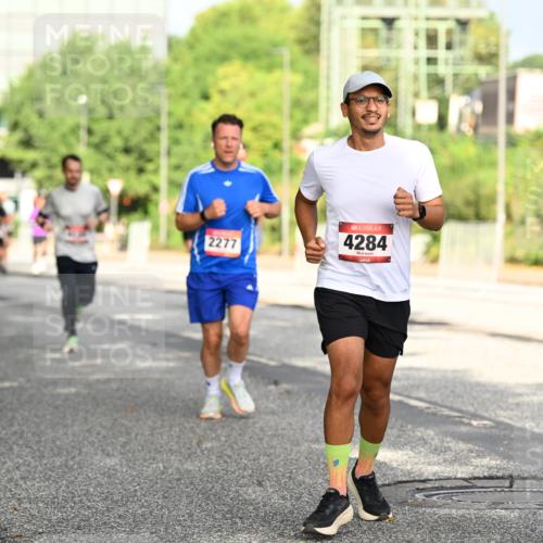 06.09.2026 - CURREX Alsterlauf Dr. Thomas Lammeyer http://msf.ph/oto/10130283 06.09.2026 09:52:34 Laufen 2277, 4284 meine-sportfotos.de