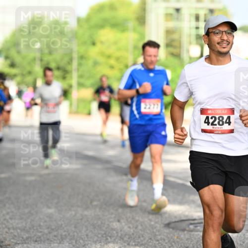 06.09.2026 - CURREX Alsterlauf Dr. Thomas Lammeyer http://msf.ph/oto/10130290 06.09.2026 09:52:35 Laufen 4284 meine-sportfotos.de
