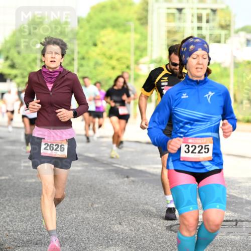 06.09.2026 - CURREX Alsterlauf Dr. Thomas Lammeyer http://msf.ph/oto/10130354 06.09.2026 09:52:41 Laufen 2626, 3225 meine-sportfotos.de