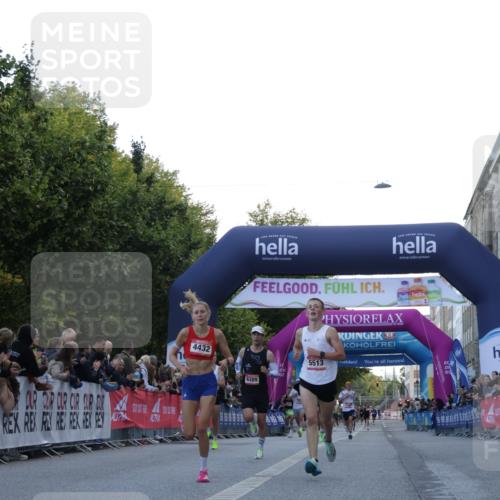 06.09.2026 - CURREX Alsterlauf Yannick Fuchs http://msf.ph/oto/10130436 06.09.2026 09:38:13 Ziel 3866, 4176, 4432, 5513, 5658, 6003, 6309, 8024 meine-sportfotos.de