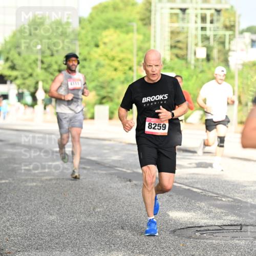 06.09.2026 - CURREX Alsterlauf Dr. Thomas Lammeyer http://msf.ph/oto/10130438 06.09.2026 09:52:48 Laufen 4111, 8259, 36 meine-sportfotos.de