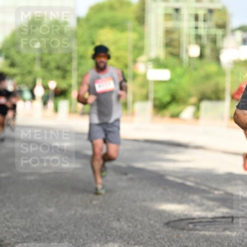 06.09.2026 - CURREX Alsterlauf Dr. Thomas Lammeyer http://msf.ph/oto/10130452 06.09.2026 09:52:50 Laufen 8259 meine-sportfotos.de