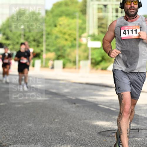 06.09.2026 - CURREX Alsterlauf Dr. Thomas Lammeyer http://msf.ph/oto/10130469 06.09.2026 09:52:52 Laufen 4111 meine-sportfotos.de