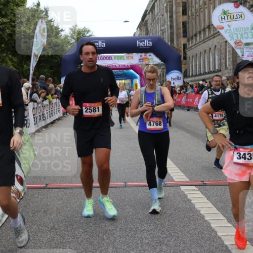 06.09.2026 - CURREX Alsterlauf Strokosch-Dieckow http://msf.ph/oto/10130553 06.09.2026 10:04:31 Ziel 2025, 2303, 2437, 2581, 2988, 2991, 2993, 3435, 3696, 3711, 3807, 4052, 4179, 4376, 4431, 4630, 4768, 5071, 5644, 5718, 5816, 6193 meine-sportfotos.de
