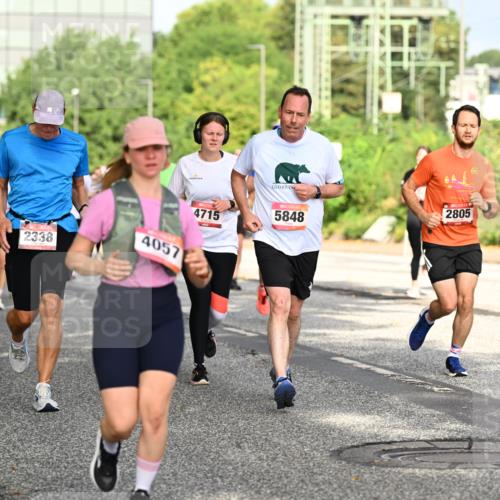 06.09.2026 - CURREX Alsterlauf Dr. Thomas Lammeyer http://msf.ph/oto/10130562 06.09.2026 09:53:03 Laufen 4422, 4057, 2338, 4715, 5848, 2805 meine-sportfotos.de