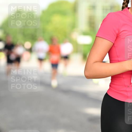 06.09.2026 - CURREX Alsterlauf Dr. Thomas Lammeyer http://msf.ph/oto/10130684 06.09.2026 09:53:16 Laufen 5011 meine-sportfotos.de