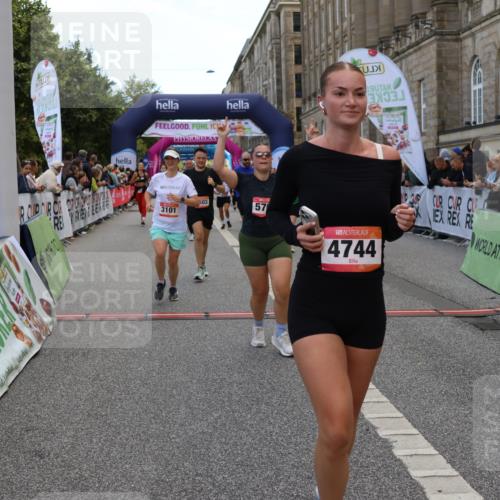 06.09.2026 - CURREX Alsterlauf Strokosch-Dieckow http://msf.ph/oto/10130696 06.09.2026 10:04:41 Ziel 2074, 2121, 2203, 2357, 2583, 2658, 2957, 2988, 2991, 2993, 3004, 3005, 3101, 3451, 3807, 4052, 4181, 4431, 4516, 4744, 4874, 5071, 5275, 5503, 5504, 5566, 5576, 5644, 5767, 6063, 8237 meine-sportfotos.de