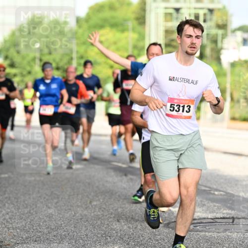 06.09.2026 - CURREX Alsterlauf Dr. Thomas Lammeyer http://msf.ph/oto/10130782 06.09.2026 09:53:25 Laufen 5313, 5841 meine-sportfotos.de