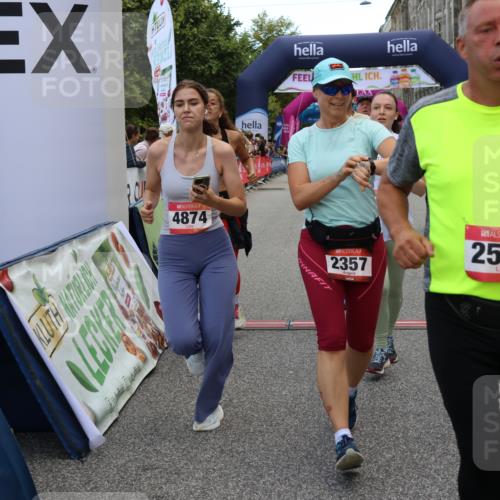 06.09.2026 - CURREX Alsterlauf Strokosch-Dieckow http://msf.ph/oto/10130785 06.09.2026 10:04:46 Ziel 2074, 2121, 2133, 2203, 2278, 2357, 2583, 2658, 2776, 2957, 3004, 3005, 3101, 3109, 3451, 4181, 4413, 4415, 4516, 4744, 4874, 5275, 5503, 5504, 5566, 5568, 5576, 5767, 8237 meine-sportfotos.de