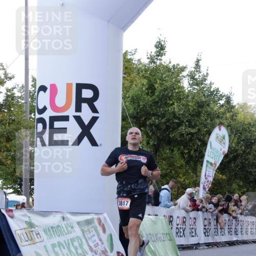 06.09.2026 - CURREX Alsterlauf Yannick Fuchs http://msf.ph/oto/10130833 06.09.2026 09:38:44 Ziel 2214, 2326, 3817, 5469, 5739, 6260, 8010, 8013 meine-sportfotos.de