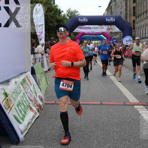06.09.2026 - CURREX Alsterlauf Strokosch-Dieckow http://msf.ph/oto/10130836 06.09.2026 10:04:54 Ziel 2095, 2133, 2278, 2343, 2512, 2776, 3109, 3412, 3452, 4413, 4415, 4593, 4704, 4892, 5022, 5568, 6282, 8242 meine-sportfotos.de