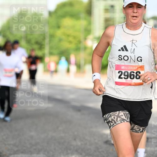 06.09.2026 - CURREX Alsterlauf Dr. Thomas Lammeyer http://msf.ph/oto/10130918 06.09.2026 09:53:39 Laufen 2968 meine-sportfotos.de