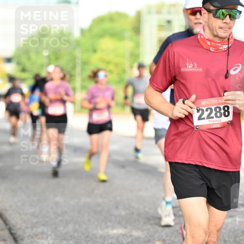 06.09.2026 - CURREX Alsterlauf Dr. Thomas Lammeyer http://msf.ph/oto/10131049 06.09.2026 09:53:55 Laufen 2288, 60 meine-sportfotos.de