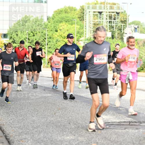 06.09.2026 - CURREX Alsterlauf Dr. Thomas Lammeyer http://msf.ph/oto/10131095 06.09.2026 09:54:01 Laufen 4224, 371, 6020, 5510, 5565, 73, 2966, 8198 meine-sportfotos.de