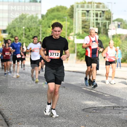 06.09.2026 - CURREX Alsterlauf Dr. Thomas Lammeyer http://msf.ph/oto/10131128 06.09.2026 09:54:06 Laufen 3712, 6078 meine-sportfotos.de