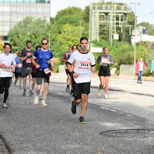 06.09.2026 - CURREX Alsterlauf Dr. Thomas Lammeyer http://msf.ph/oto/10131148 06.09.2026 09:54:08 Laufen 6318, 5978, 823, 604, 3914, 3514 meine-sportfotos.de