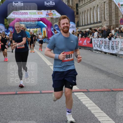 06.09.2026 - CURREX Alsterlauf Strokosch-Dieckow http://msf.ph/oto/10131184 06.09.2026 09:52:06 Ziel 3301, 3839, 3975, 4250, 4567, 5321, 5862, 5881, 6092, 6206, 8280 meine-sportfotos.de