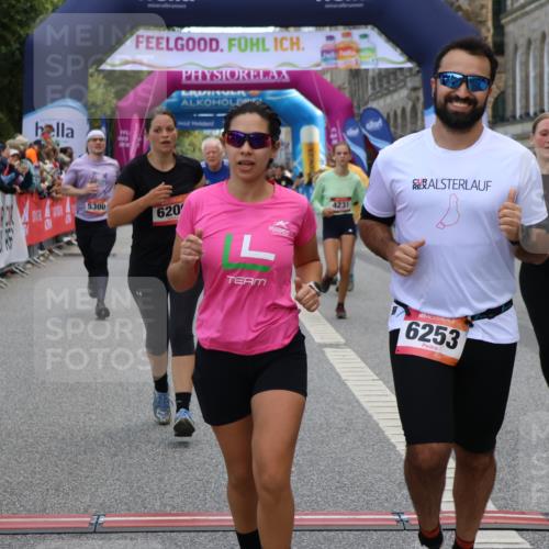 06.09.2026 - CURREX Alsterlauf Strokosch-Dieckow http://msf.ph/oto/10131201 06.09.2026 10:05:07 Ziel 2709, 3317, 3793, 3853, 3854, 3968, 4230, 4231, 4549, 4565, 4994, 5044, 5300, 5329, 5765, 6110, 6179, 6209, 6251, 6253, 8064, 8099, 8298 meine-sportfotos.de