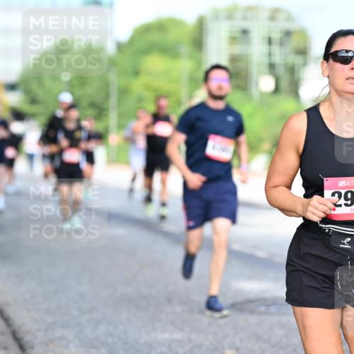 06.09.2026 - CURREX Alsterlauf Dr. Thomas Lammeyer http://msf.ph/oto/10131208 06.09.2026 09:54:20 Laufen 2932 meine-sportfotos.de